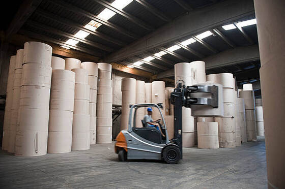 سعر جيد محلول في الماء الستيريل الكاتيوني الاكريليك عامل تحديد حجم السطح المذيب المائي المثالي لمعالجة سطح الورق والطباعة المحسنة الانترنت